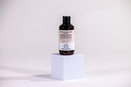Latte Detergente con Acido Ialuronico